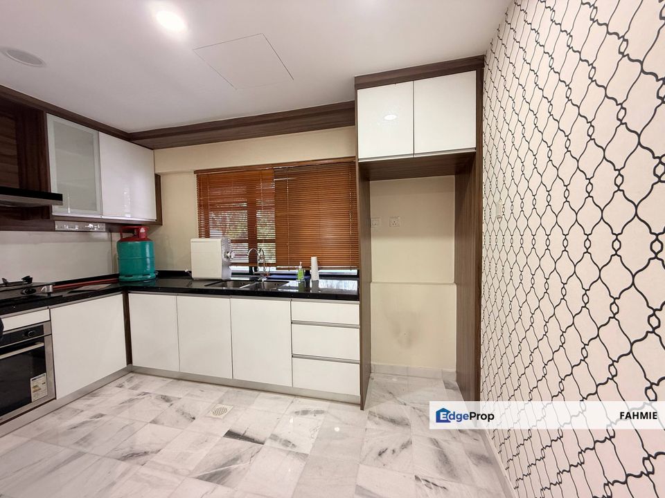 Lower floor. Freehold. Ampang 971. Ampang Hilir., Kuala Lumpur, Ampang Hilir