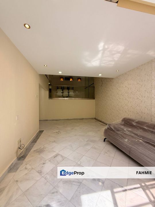 Lower floor. Freehold. Ampang 971. Ampang Hilir., Kuala Lumpur, Ampang Hilir