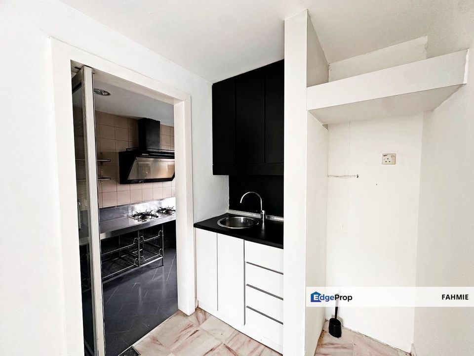 Freehold. Level 1. Desaku Condominium. Taman Melawati. , Kuala Lumpur, Taman Melawati