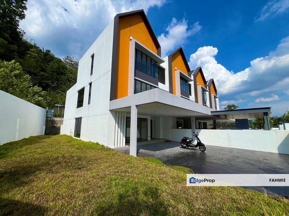 Corner lot. Freehold. East 57. Taman Melawati. , Kuala Lumpur, Taman Melawati