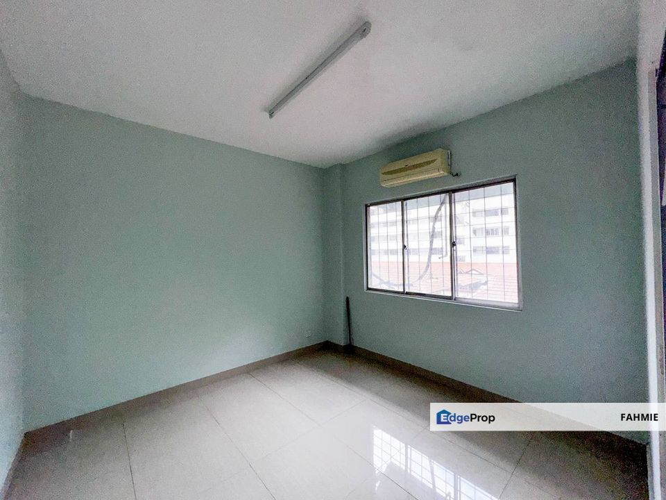 Freehold. Level 1. Desa View Towers. Taman Melawati. , Kuala Lumpur, Taman Melawati