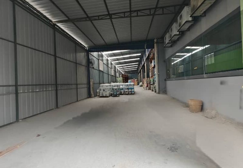 Warehouse cum Factory to Let