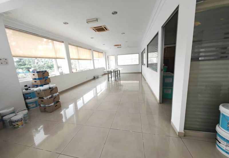 Warehouse cum Factory to Let