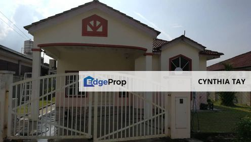 Single storey bungalow with fully furnished - a rare property in Seremban, Negeri Sembilan, Seremban