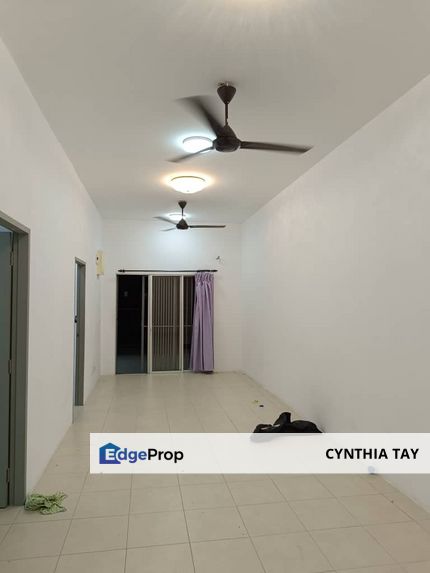 Basic unit single storey in gated and guarded area in Iringan Bayu, Seremban, Negeri Sembilan, Seremban