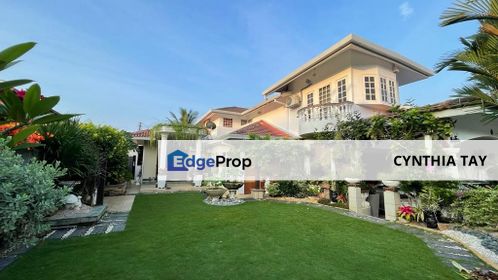 Double storey semi-detached with most beautiful garden fully furnished with moved in condition below RM850K near Samsung, Senawang, Negeri Sembilan, Seremban