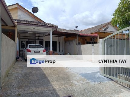 Newly painted single storey terrace for rental - partially furnished in Rasah Jaya, nearby Rasah Jaya KFC, Negeri Sembilan, Seremban