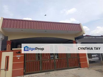 Single storey fully furnished and fully renovated single storey terrace located in Garden Avenue, Seremban 2, Negeri Sembilan, Seremban