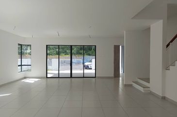 BRAND NEW DOUBLE STOREY SEMIDETACHED WITH GATED GUARDED COMMUNITY IN RASAH KEMAYAN - FACING NO HOUSE