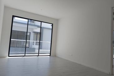 BRAND NEW DOUBLE STOREY SEMIDETACHED WITH GATED GUARDED COMMUNITY IN RASAH KEMAYAN - FACING NO HOUSE