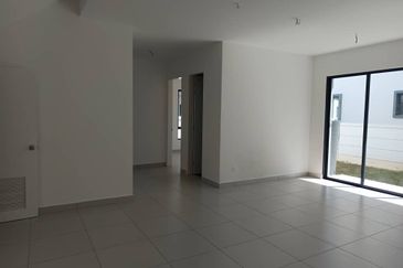 BRAND NEW DOUBLE STOREY SEMIDETACHED WITH GATED GUARDED COMMUNITY IN RASAH KEMAYAN - FACING NO HOUSE