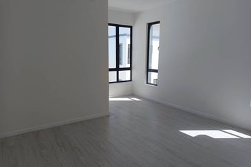 BRAND NEW DOUBLE STOREY SEMIDETACHED WITH GATED GUARDED COMMUNITY IN RASAH KEMAYAN - FACING NO HOUSE