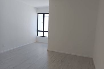 BRAND NEW DOUBLE STOREY SEMIDETACHED WITH GATED GUARDED COMMUNITY IN RASAH KEMAYAN - FACING NO HOUSE