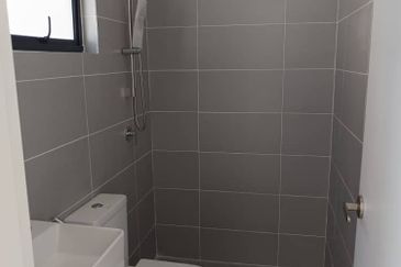 BRAND NEW DOUBLE STOREY SEMIDETACHED WITH GATED GUARDED COMMUNITY IN RASAH KEMAYAN - FACING NO HOUSE