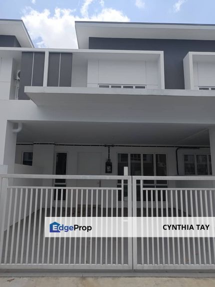 New double storey terrace in gated guarded community in Nusari Bayu at Bandar Sendayan. facing east. , Negeri Sembilan, Seremban