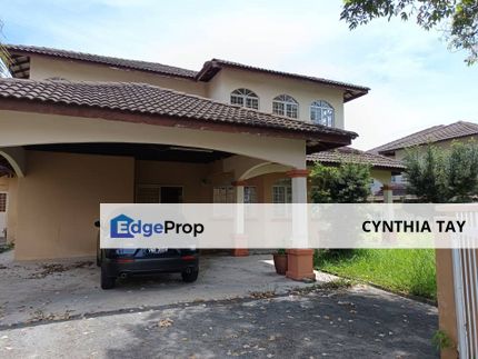 Huge double bungalow with 6 rooms + 5 bathrooms in Rasah Kemayan 6. clean bungalow with well maintained., Negeri Sembilan, Seremban