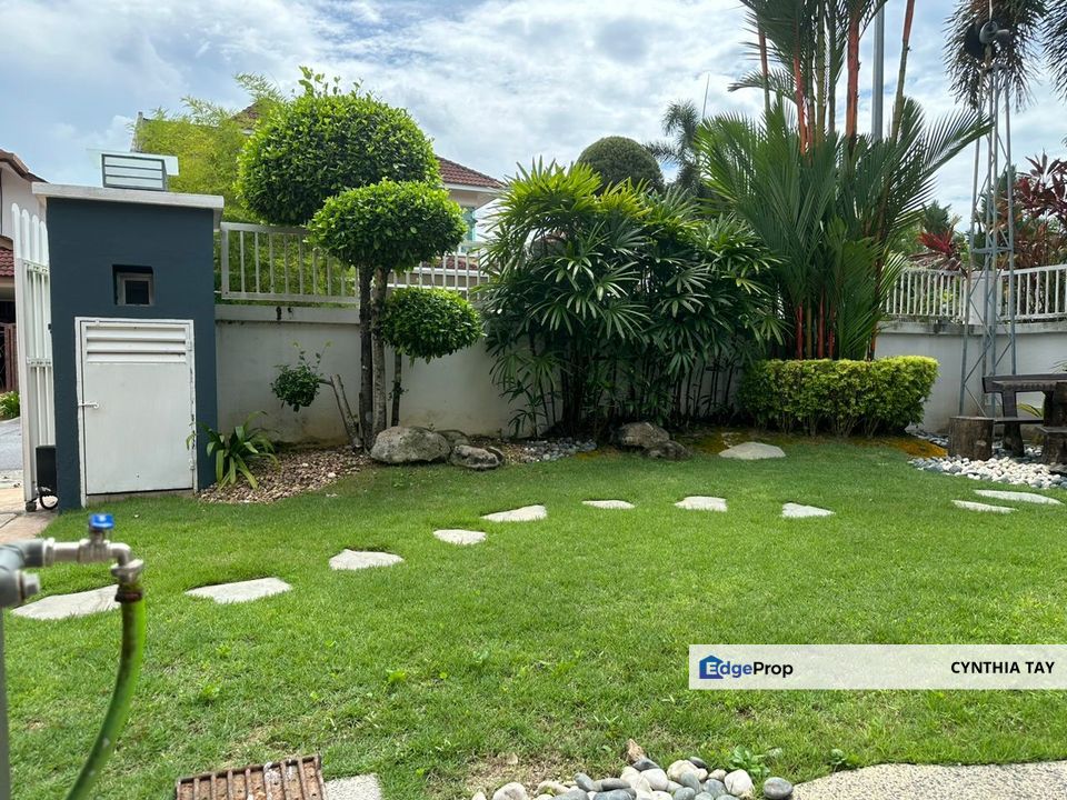 Double storey semidetached in Acacia, Seremban 2 with fully furnished and nicely renovated. ready to move in anytime, Negeri Sembilan, Seremban