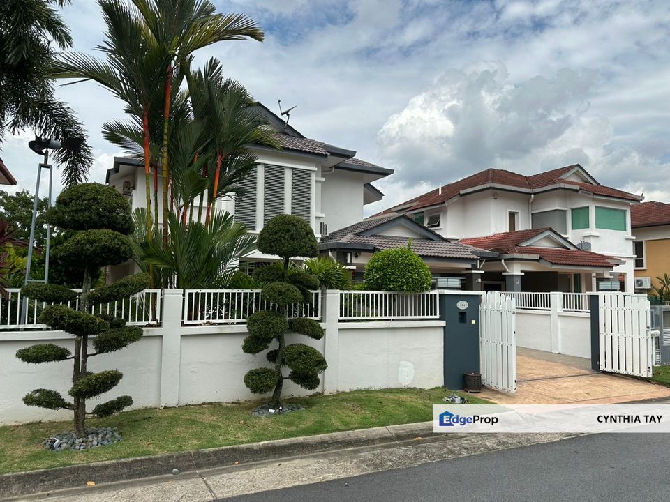 Double storey semidetached in Acacia, Seremban 2 with fully furnished and nicely renovated. ready to move in anytime, Negeri Sembilan, Seremban