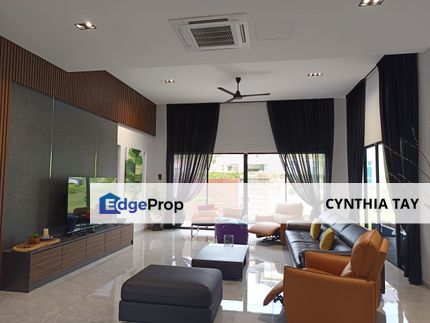 Beautiful double storey bungalow with beautiful big garden less than 5 years old in Green Street Homes, Seremban 2, Negeri Sembilan, Seremban