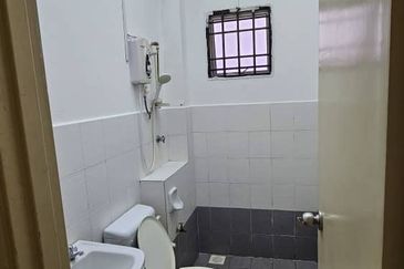 Newly painted double storey terrace house in Taman Harmonium Indah, Kepayang, Seremban for rental