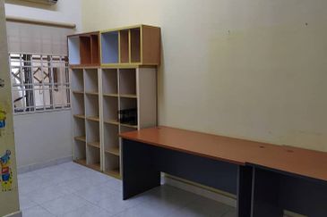 EMERALD PARK (SEREMBAN 2)