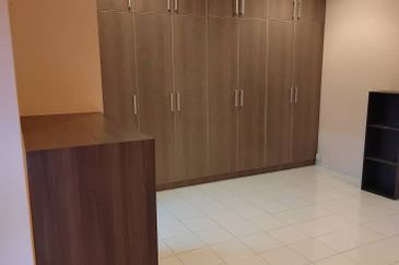 EMERALD PARK (SEREMBAN 2)