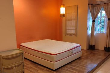 EMERALD PARK (SEREMBAN 2)