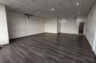 B3 SHOP LOT, SEKSYEN 26, SHAH ALAM