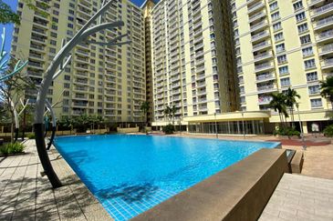 PLATINUM LAKE PV12, DANAU KOTA, SETAPAK