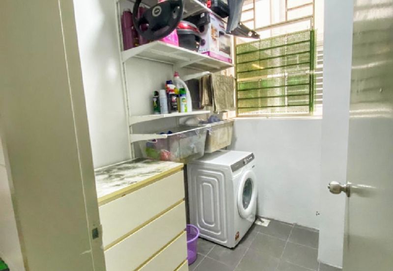 RESIDENSI PLATINUM TERATAI, SETAPAK