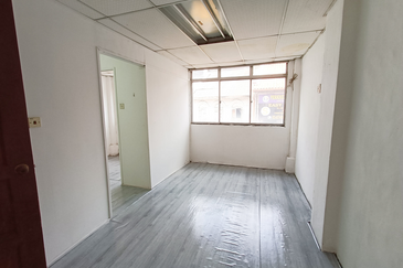 SHOP-OFFICE, JALAN TUKANG, KAJANG TOWN