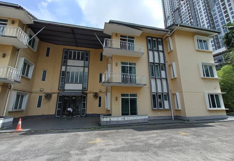 3 Storey Building Apartment with Parking Land, Brickfield, Kl