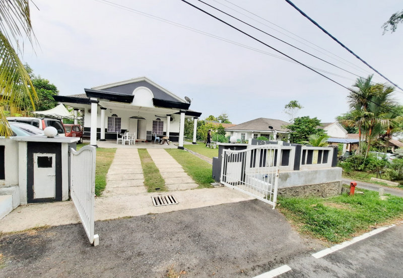 Kelab Golf Bukit Beruntung