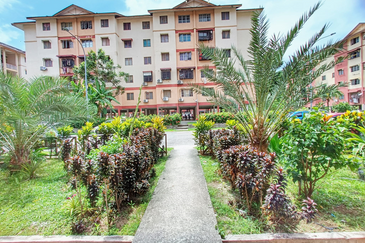 Flat PKNS, Seksyen 7