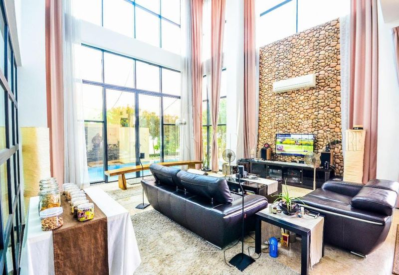 Kristal Court, Seksyen 7