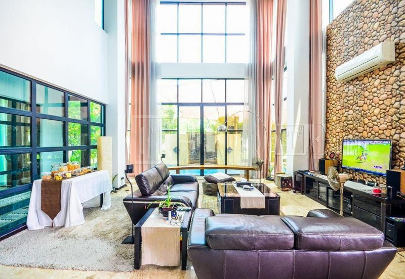 Kristal Court, Seksyen 7