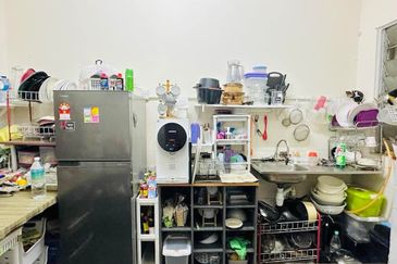 Residensi Bistaria, Ukay Bistari