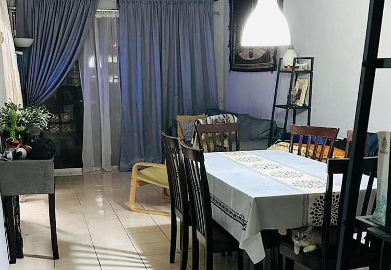 Residensi Bistaria, Ukay Bistari