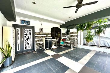 KGSAAS Golf Club, Seksyen 13