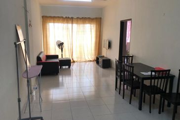 Residensi Warnasari 2