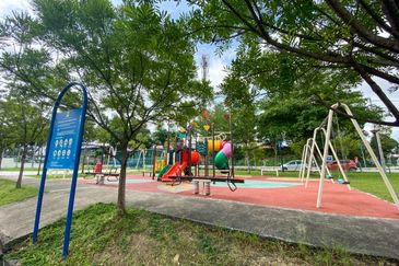 Residensi Warnasari 2