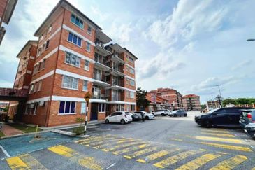 Alam Budiman Condominium (Pangsapuri Alam Budiman)