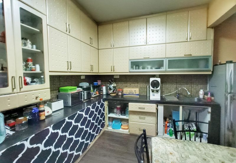 Beside Sunway Piramid, Double Storey Terrace 