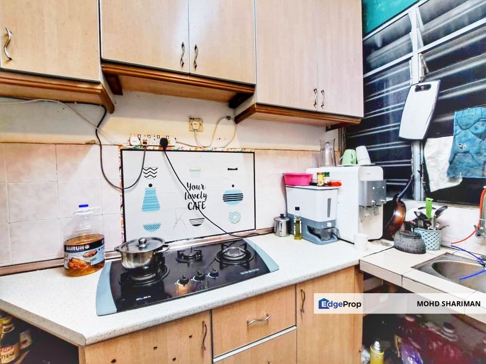 Pangsapuri Desa Lembah Permai, Ampang, Selangor, Ampang