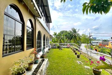 Seksyen 12, Shah Alam