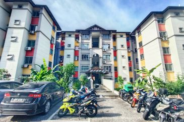 Astana Alam Apartment