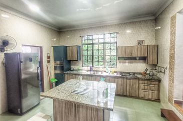 Jalan Bukit Rahman Putra