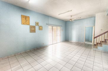 Jalan Spektrum U16 @ Taman Bukit Subang