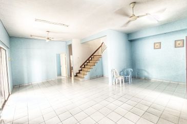 Jalan Spektrum U16 @ Taman Bukit Subang