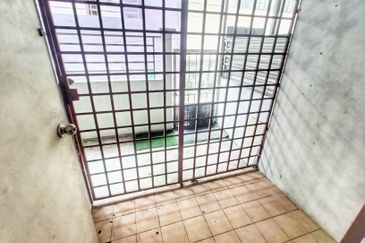 Jalan Spektrum U16 @ Taman Bukit Subang